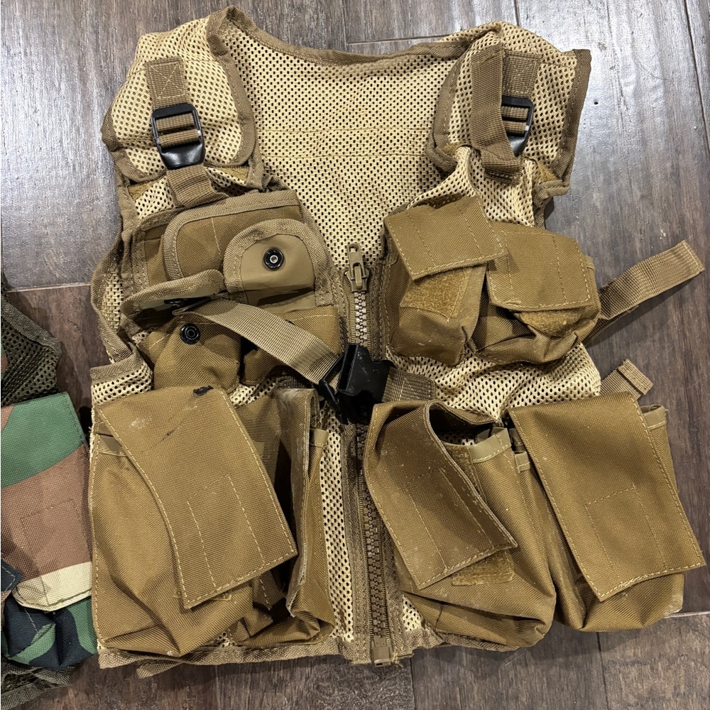 Camouflage and Tan Tactical Vests Cos Play Youth - Picture 3 of 5